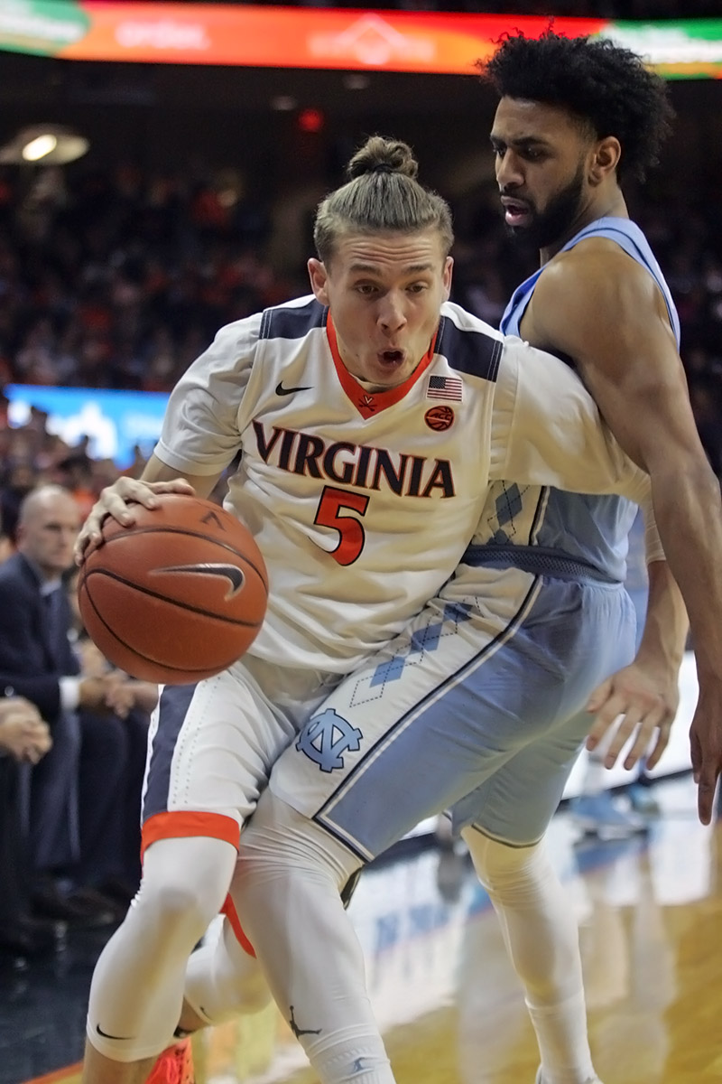 The Virginia basketball team improved to 10-7 in ACC play.